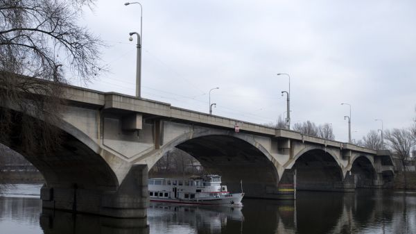 Libe�sk&yacute; most