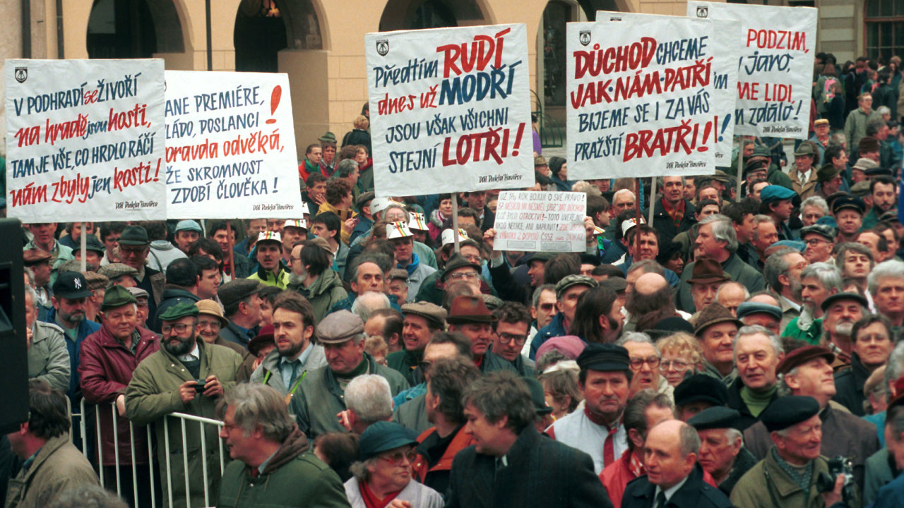 Velk protesty od listopadu 1989 do souasnosti.