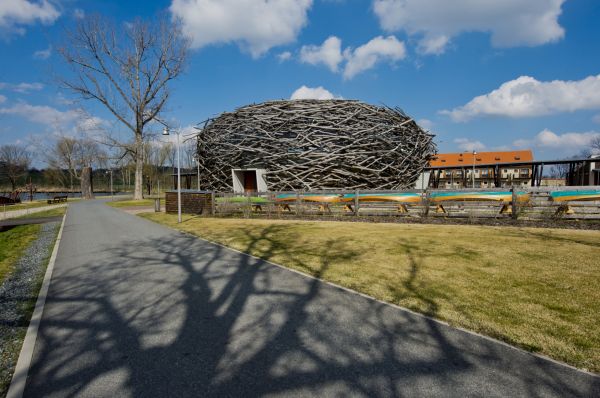 �ap&iacute; hn&iacute;zdo.