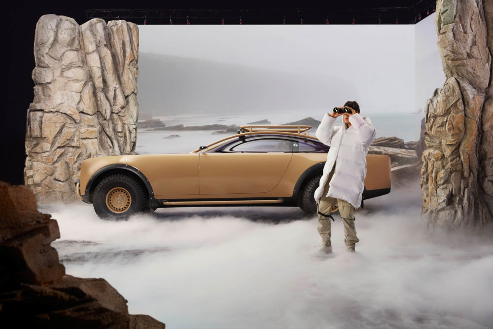 Jedním z jeho posledních projektů byl futuristický design elektromobilu pro Mercedes-Benz.