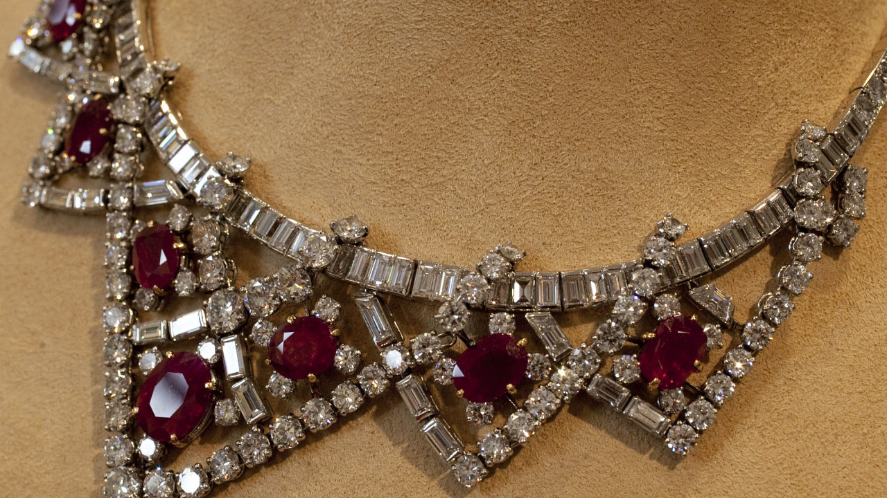 Nhrdelnk s rubny a diamanty od Elizabeth Taylor