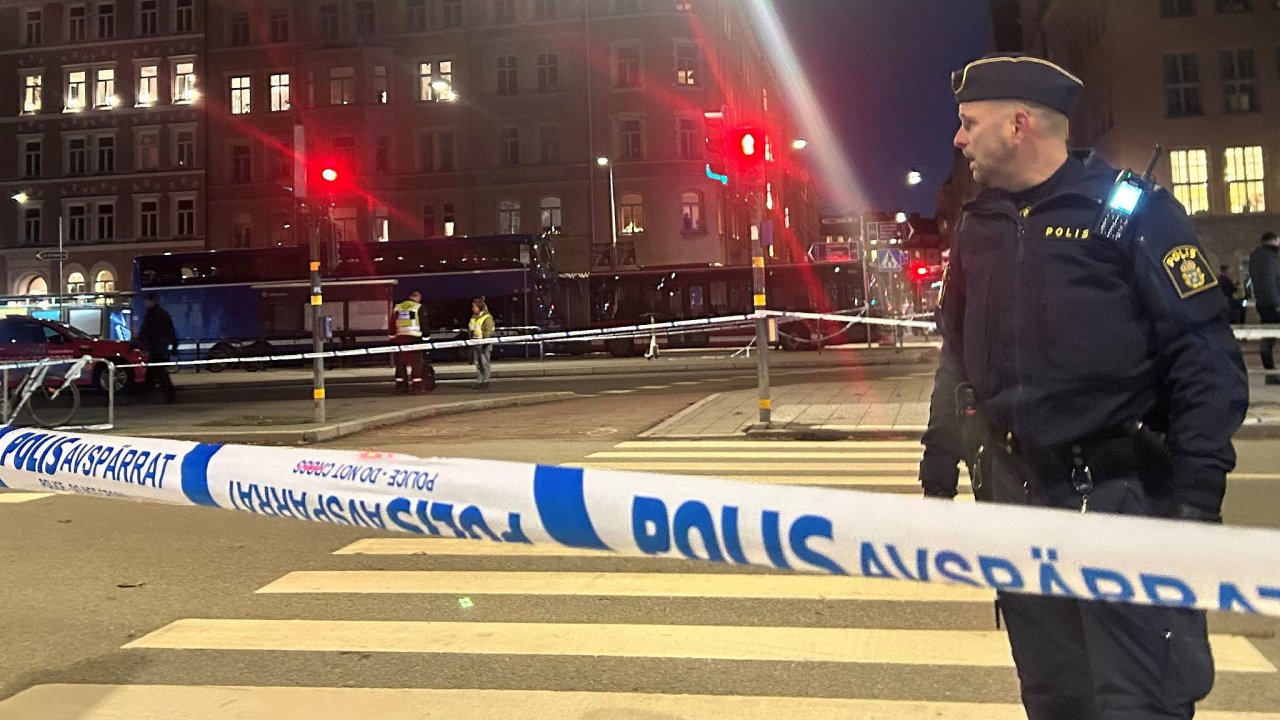 Nehoda se stala blzko hlavnho ndra ve Stockholmu.