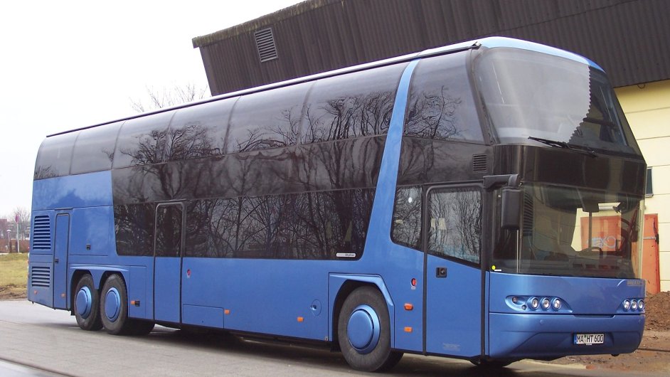 Jeden z model autobus Neoplan, ilustran foto