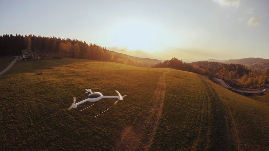 Firma vyvinula dron, který má na rozdíl od konkurence dlouhý dolet. Na snímku dron Flydeo Y6.