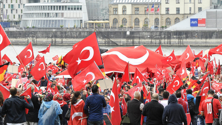 Koln nad Rnem, demonstrace, Erdogan