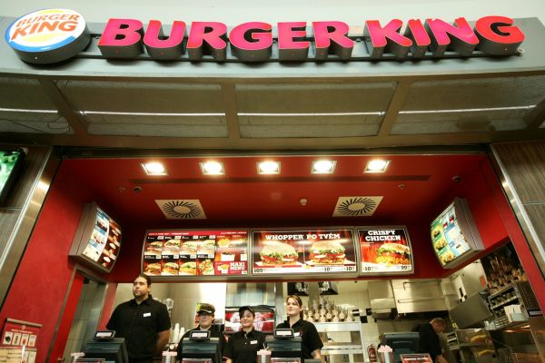 Prvn&iacute; �eskou restauraci otev�el americk&yacute; �et�zec v roce 2008 na pra�sk&eacute;m Zli�&iacute;n�.