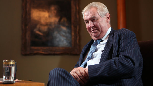 Zeman začne se sběrem podpisů od pondělí.
