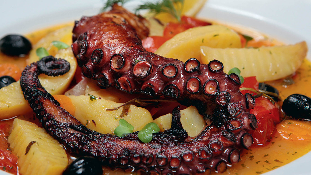 Chobotnice jsou oblíbenou ingrediencí v kuchyních od Asie po Středomoří.