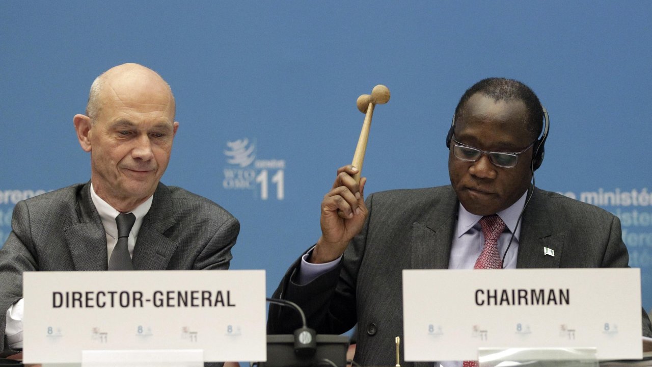 Generln tajemnk WTO Pascal Lamy a pedsedajc konference Aganga kladvkem potvrzuj oficiln pijet Ruska do Svtov obchodn organizace.