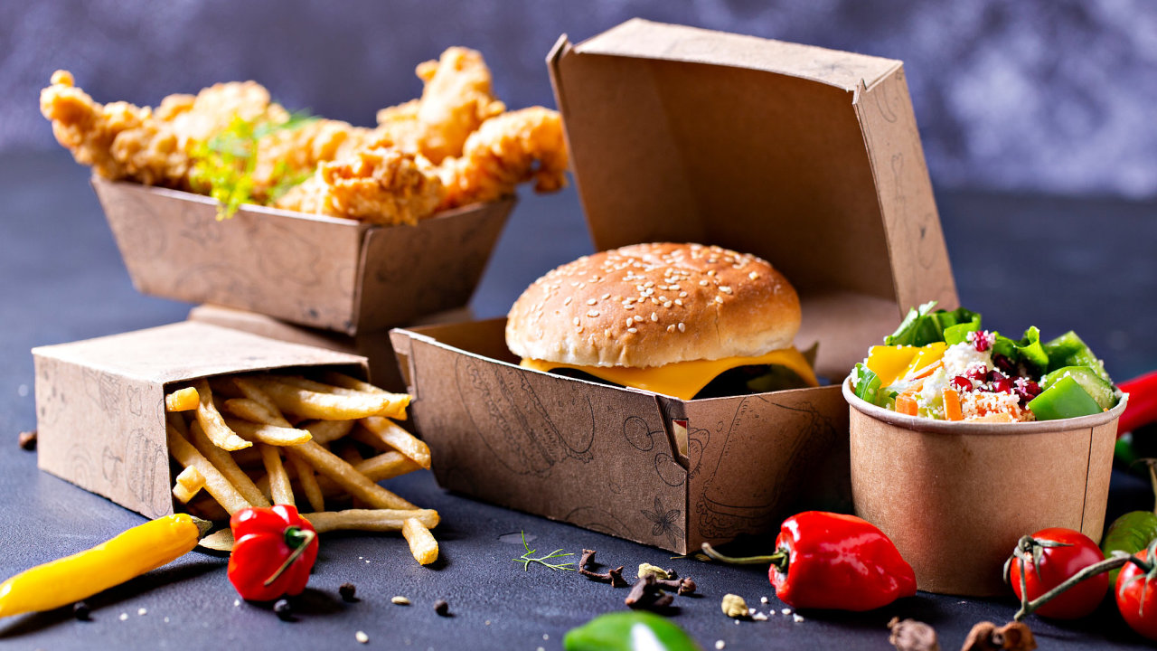 papírové obaly na hranolky, hamburgery, pizzy