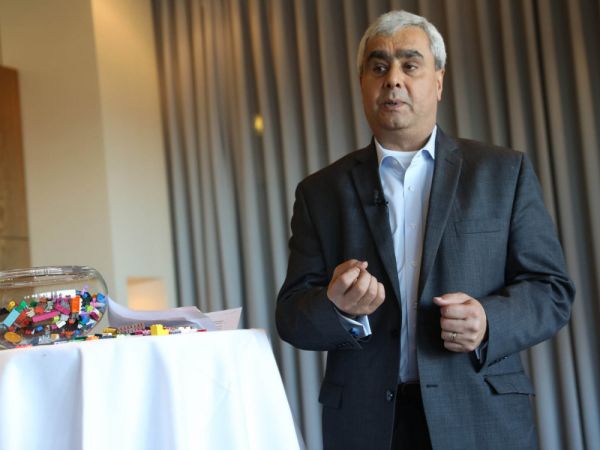 Knudstorpa v �ele Lega vyst�&iacute;d&aacute; dosavadn&iacute; firemn&iacute; dvojka Bali Padda. &Scaron;&eacute;fem firmy tak bude v�bec prvn&iacute; mana�er, kter&yacute; nen&iacute; D&aacute;n.