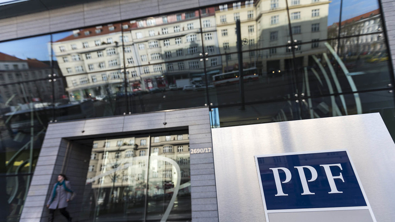 Jak vnímá PPF banka poslední kroky primátora Hřiba, jehož Praha je zároveň akcionářem, není možné zjistit.
