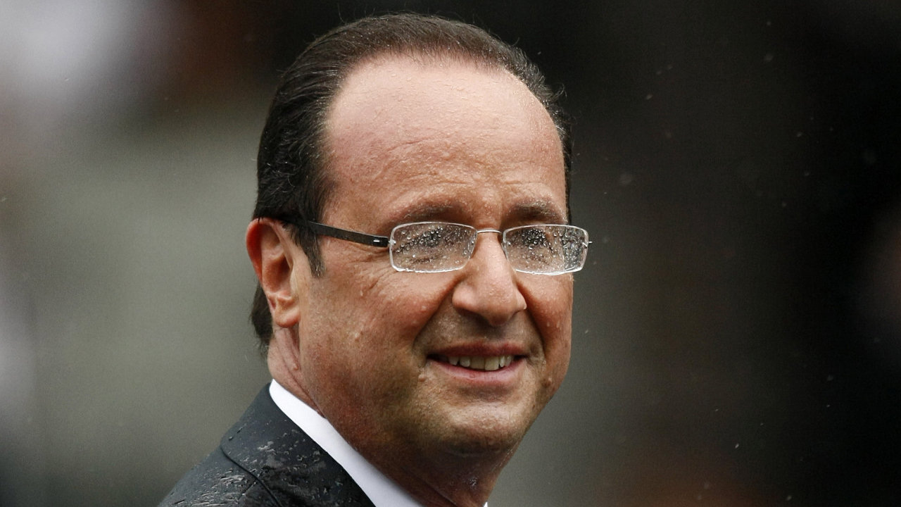 Francois Hollande pi inauguran ceremonii zmokl
