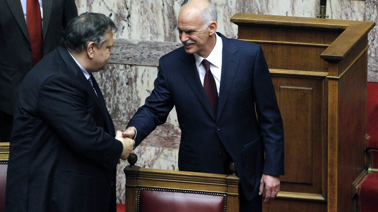 Papandreu (vpravo) a Venizelos, patrn pt eck premir