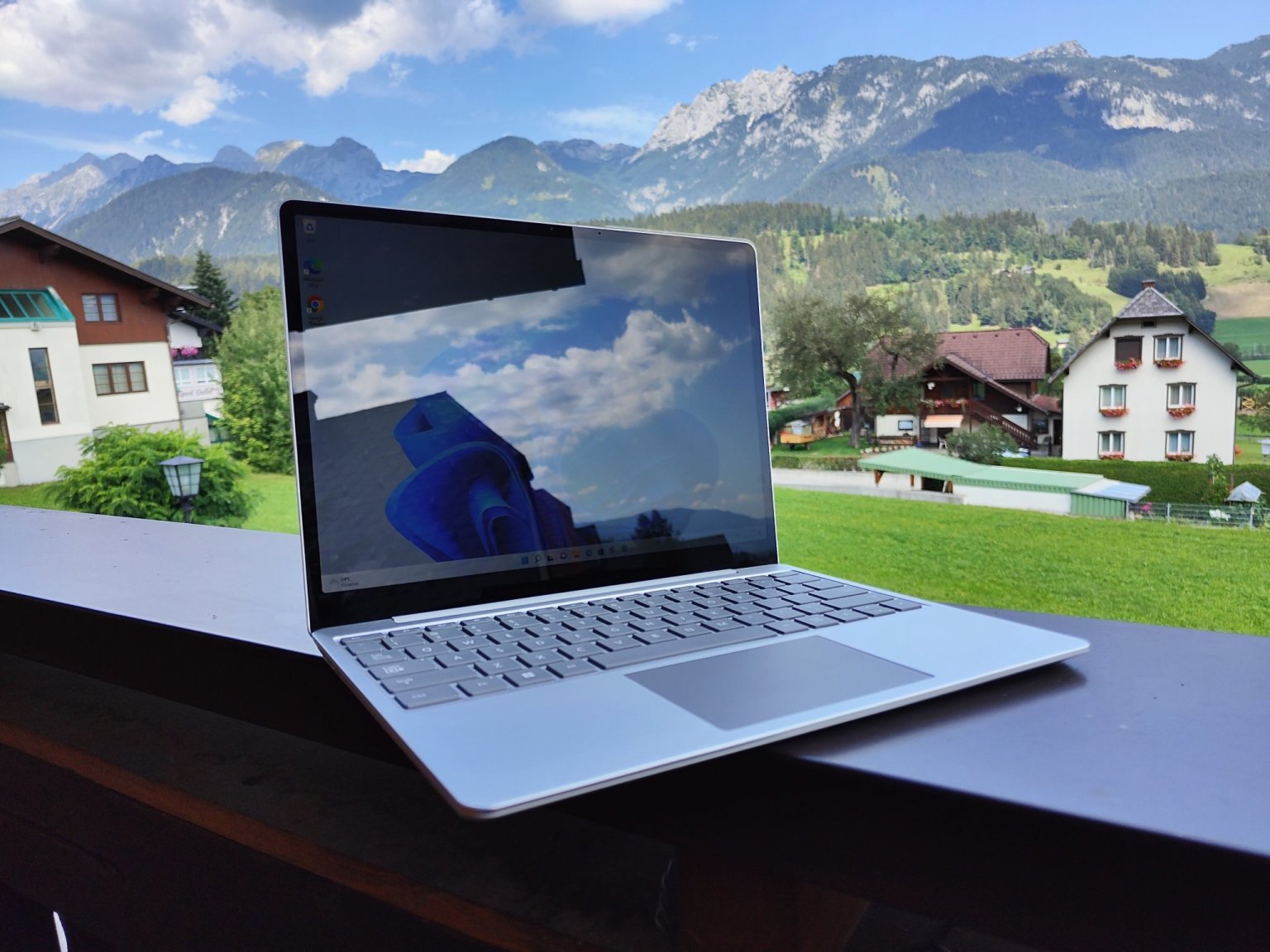 Surface Laptop Go 2 je krsn a lehk notebook na cesty