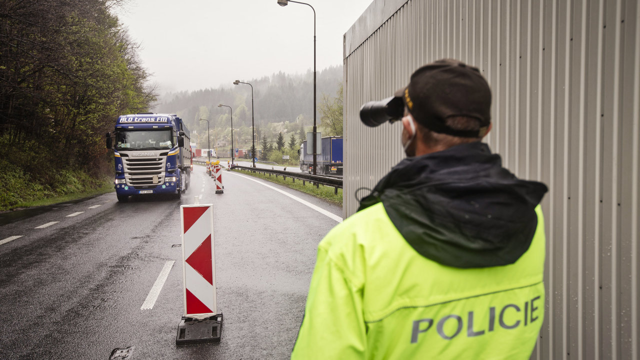 Pøed Vánocemi 2007 vstoupily Èesko i Slovensko do Schengenského prostoru a s tím skonèily i kontroly na hranicích. Opìt se vrátily pøedloni kvùli covidu a letos kvùli množství nelegálních migrantù.