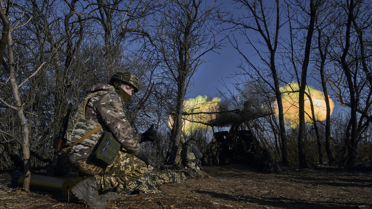 Ukrainian soldiers go to their position in the frontline close to Bakhmut, Donetsk region, Ukraine
