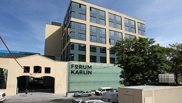 Forum Karlín je na prodej. V balíku s hotelem a kancelářemi vyjde na miliardy