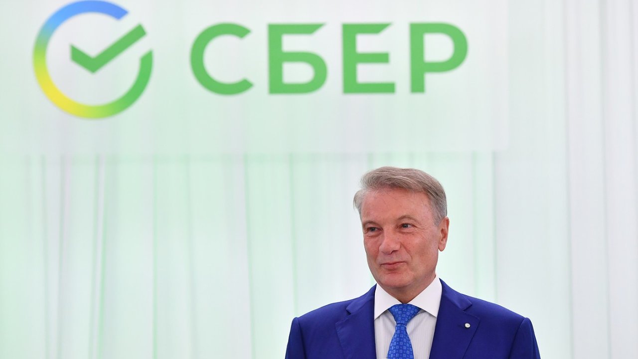 Hacke�i se dostali k mailov� korespondenci Germana Grefa, ��fa Sberbank,...