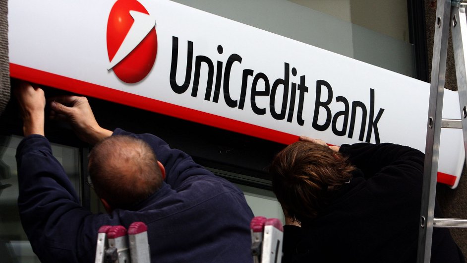 Internetov a mobiln bankovnictv UniCredit Bank se potk s problmy.