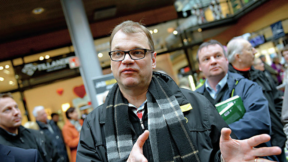 Incumbent chairman of the Centre Party Juha Sipila campaigns at a shopping mall ahead of the parliamentary elections in Espoo ATTENTION EDITORS - THIS IMAGE HAS BEEN SUPPLIED BY A THIRD PARTY. IT IS D