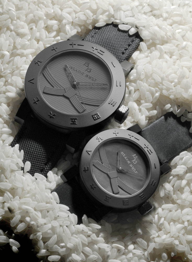 K tomu, abyste si mohli koupit hodinky Black Belt Watch, musíte vlastnit jednu věc – černý pásek v libovolném bojovém umění.