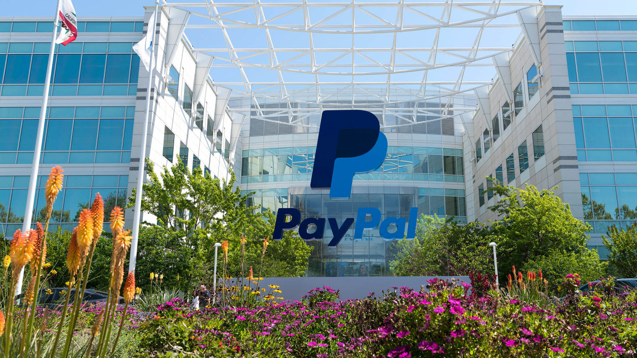 Trn kapitalizace americk spolenosti PayPal, kter bv povaovna zajednu zprvnch anejvznamnjch fintechovch firem svta, vroce 2018 peshla 100 miliard dolar.