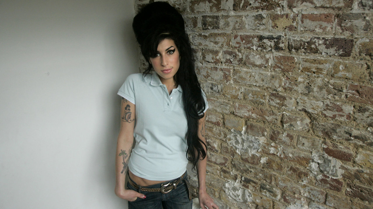 Amy Winehouse zemela 23. ervence, od t doby stle nen jasn, co jej smrt zpsobilo