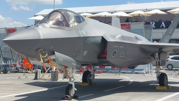 Americk� st�ha�ka F-35 Lightning II. S jejich prodejem Turecku ost�e...