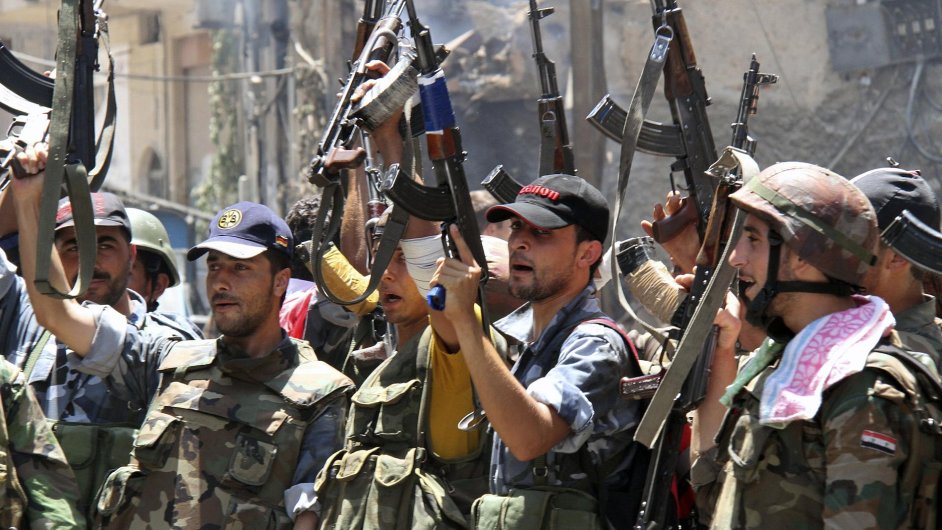 Syrt vojci oslavuj zisk centra Damaku