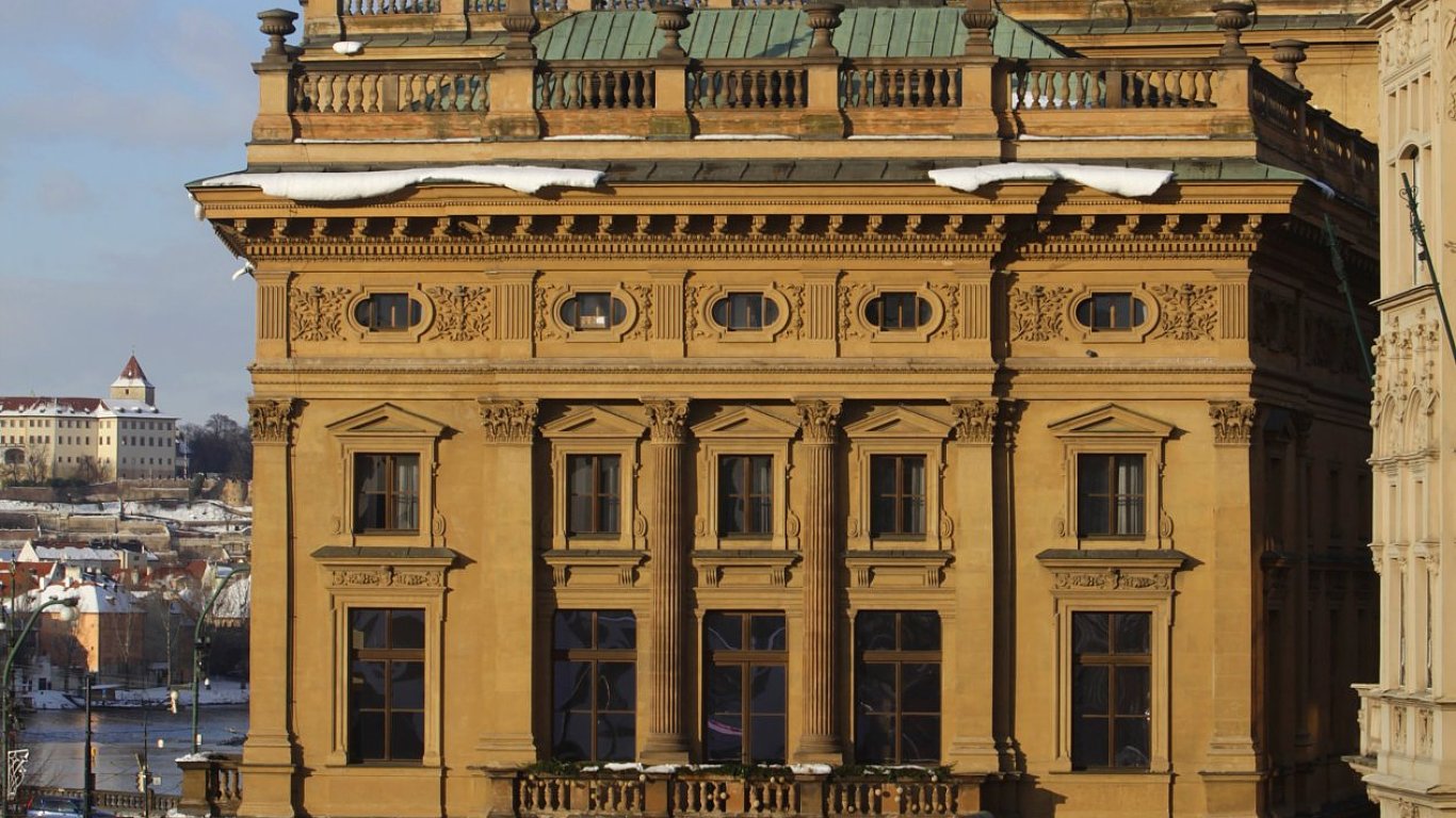 Na archivním snímku je zadní èást budovy Národního divadla v Praze.