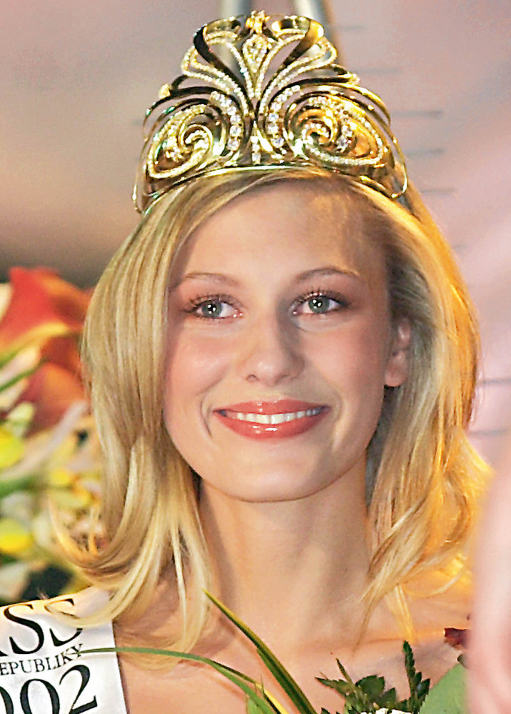 2002 - Kateřina Průšová. Modelka a moderátorka. Založila soutěž krásy pro mladá děvčata Sluníčko roku.