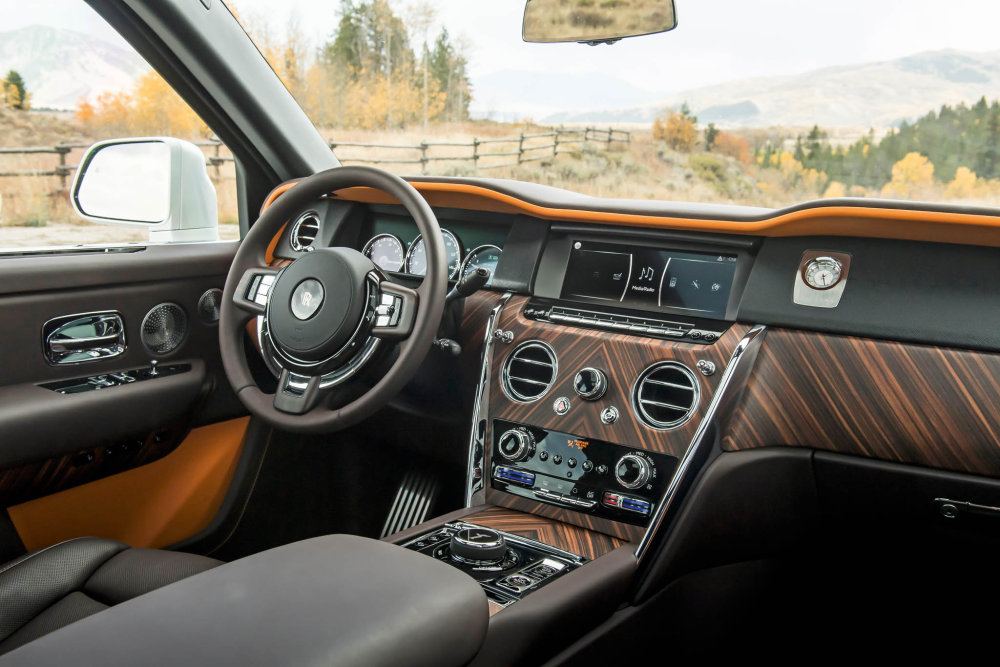 Designér Felix Kilbertus se při návrhu vozu nechal inspirovat historickými modely Rolls-Royce. Nezapomněl ani přidat žádaný luxus.