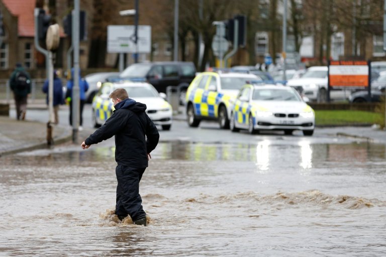 Bouře, Orkán, Ciara, Velká Británie, povodně (Foto: Reuters) Bouře, Orkán, Ciara, Velká Británie, povodně