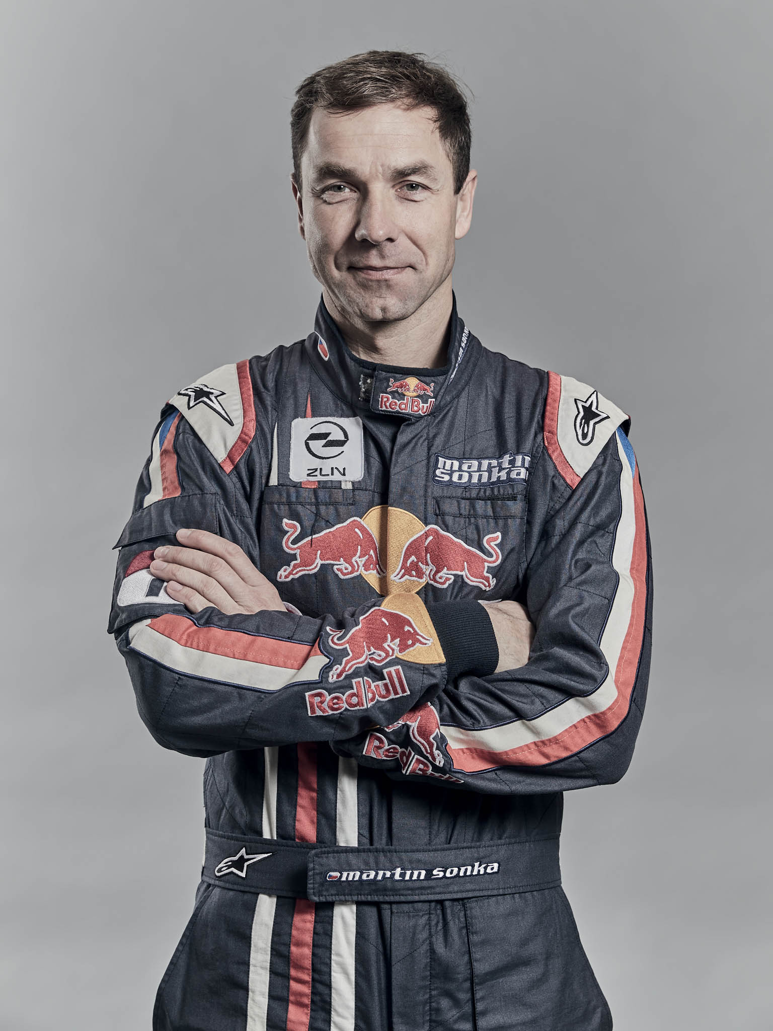 Mistr světa elitní letecké série Red Bull Air Race, mistr Evropy a vicemistr světa v letecké akrobacii kategorie unlimited – freestyle Martin Šonka (Foto: David Turecký) Mistr světa elitní letecké série Red Bull Air Race, mistr Evropy a vicemistr světa v letecké akrobacii kategorie unlimited – freestyle Martin Šonka