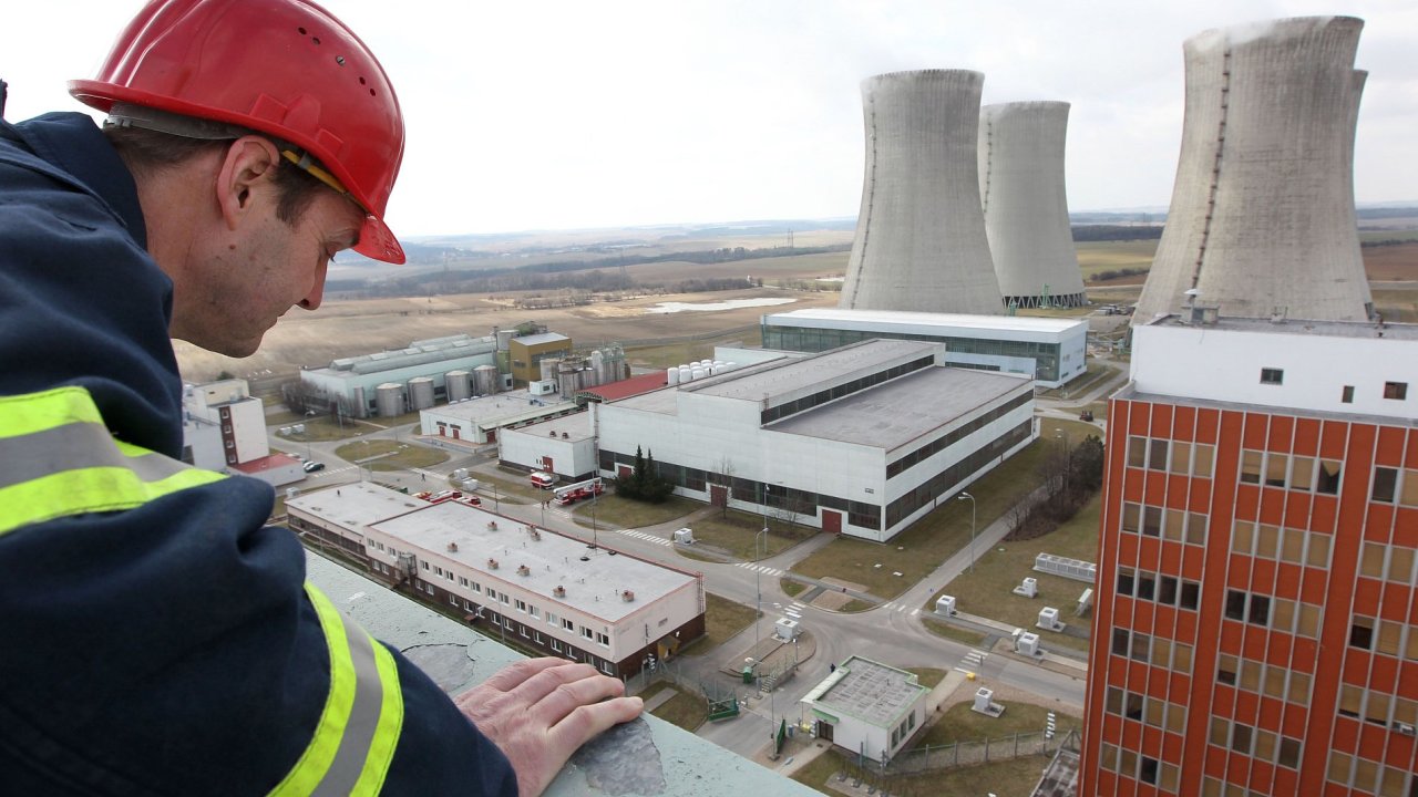 Ilustran foto - Pracovnk jadern elektrrny v Dukovanech.