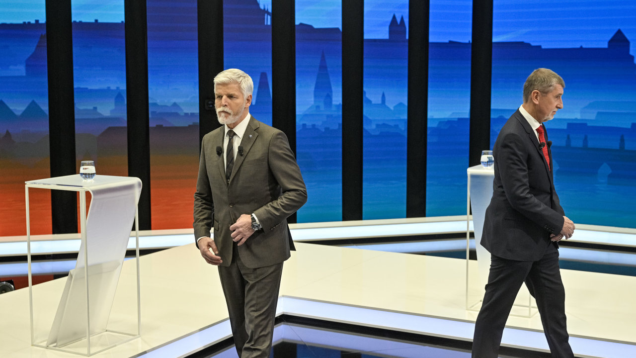 Debata kandidátù na prezidenta Andreje Babiše (vpravo) a Petra Pavla na CNN Prima News, 25. ledna 2023, Praha.