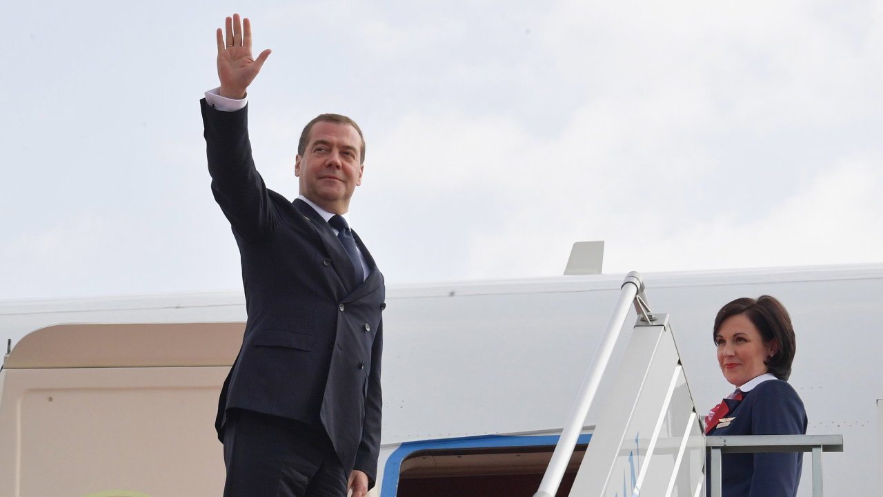 Dmitry Medvedev, Rusko. letadlo