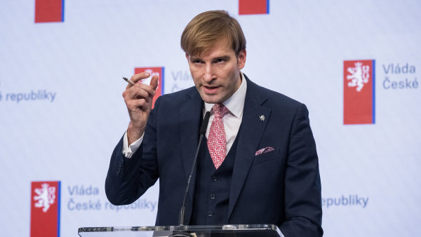 Adam Vojt�ch, ministr zdravotnictv�, politik