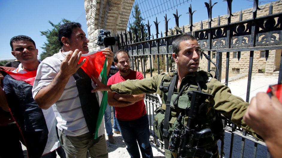 Izrael znovu otevel pechody na palestinsk zem.