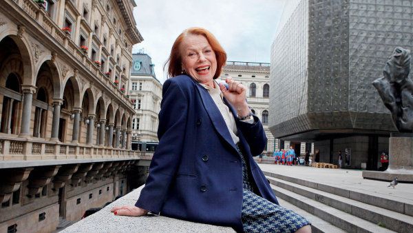 Iva Jan�urov&aacute; bude poprv&eacute; re�&iacute;rovat