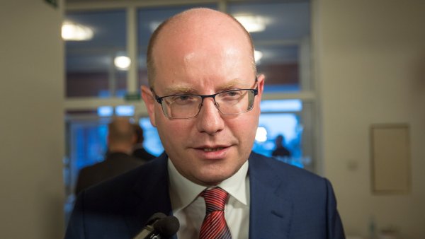 "Chceme, aby se banky podílely na financování veřejného sektoru," uvedl Sobotka.