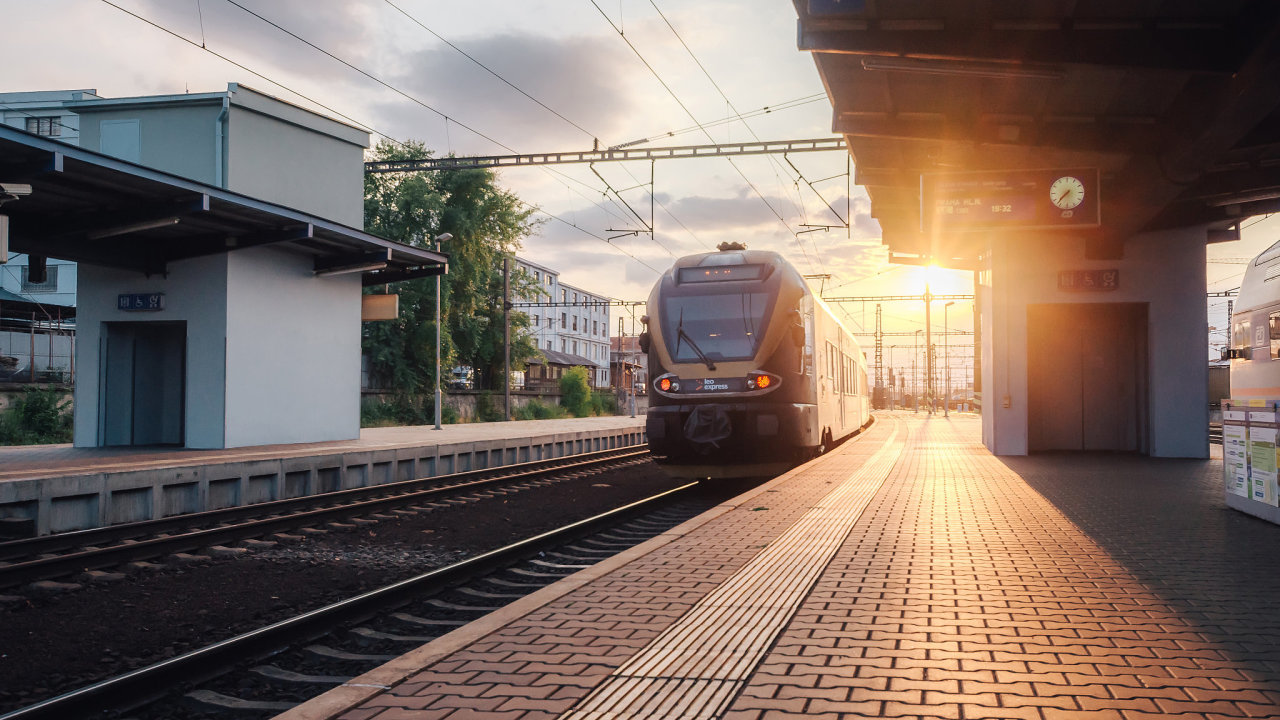 Česko pokulhává v kvalitě, kapacitě, rychlosti i bezpečnosti železniční sítě.