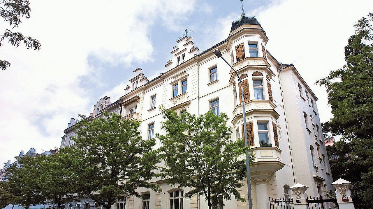 Soust portfolia nmeckho penzijnho fondu je nyn tak obytn dm v Kikov ulici v Karln, kter je aktuln jednou z nejdynamitji se rozvjejcch tvrt Prahy.