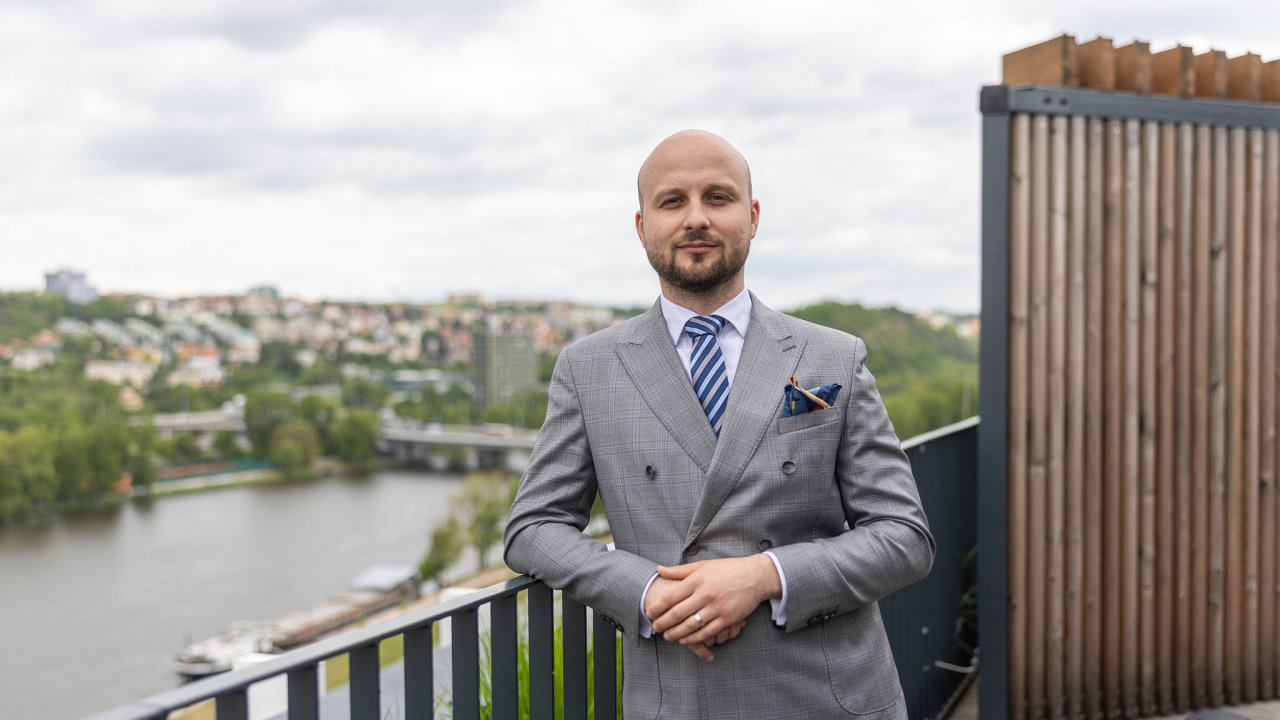 V�te v�bec, �e m�te trafo? Nejm�n� bezpe�n� a kontrolovan� jsou transform�tory provozovan� pr�myslov�mi podniky, ��k� Jan Kri�p�n, gener�ln� �editel spole�nosti ORGREZ