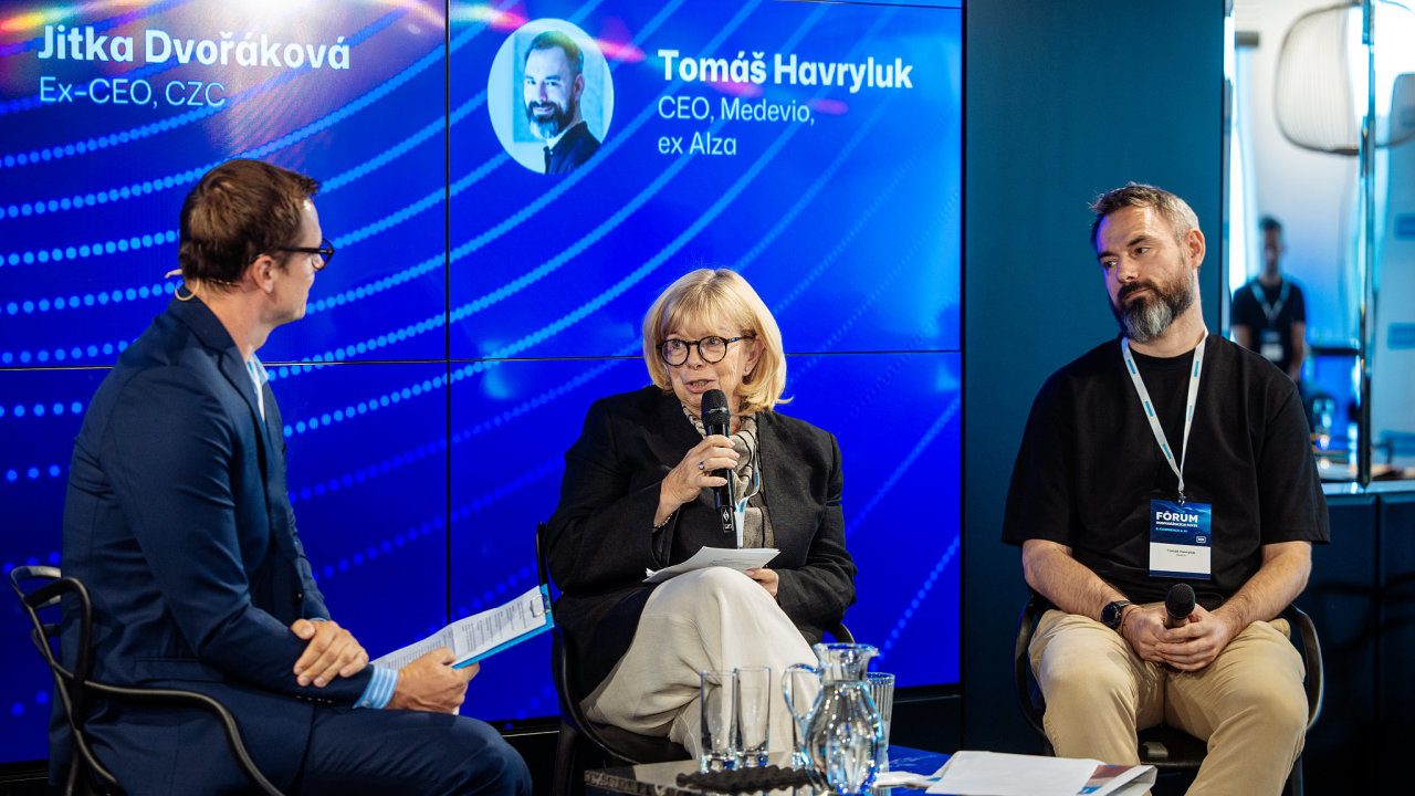 Jitka Dvo��kov� (ex CZC.cz) a Tom� Havryluk (ex Alza, startup Med�vio) v...