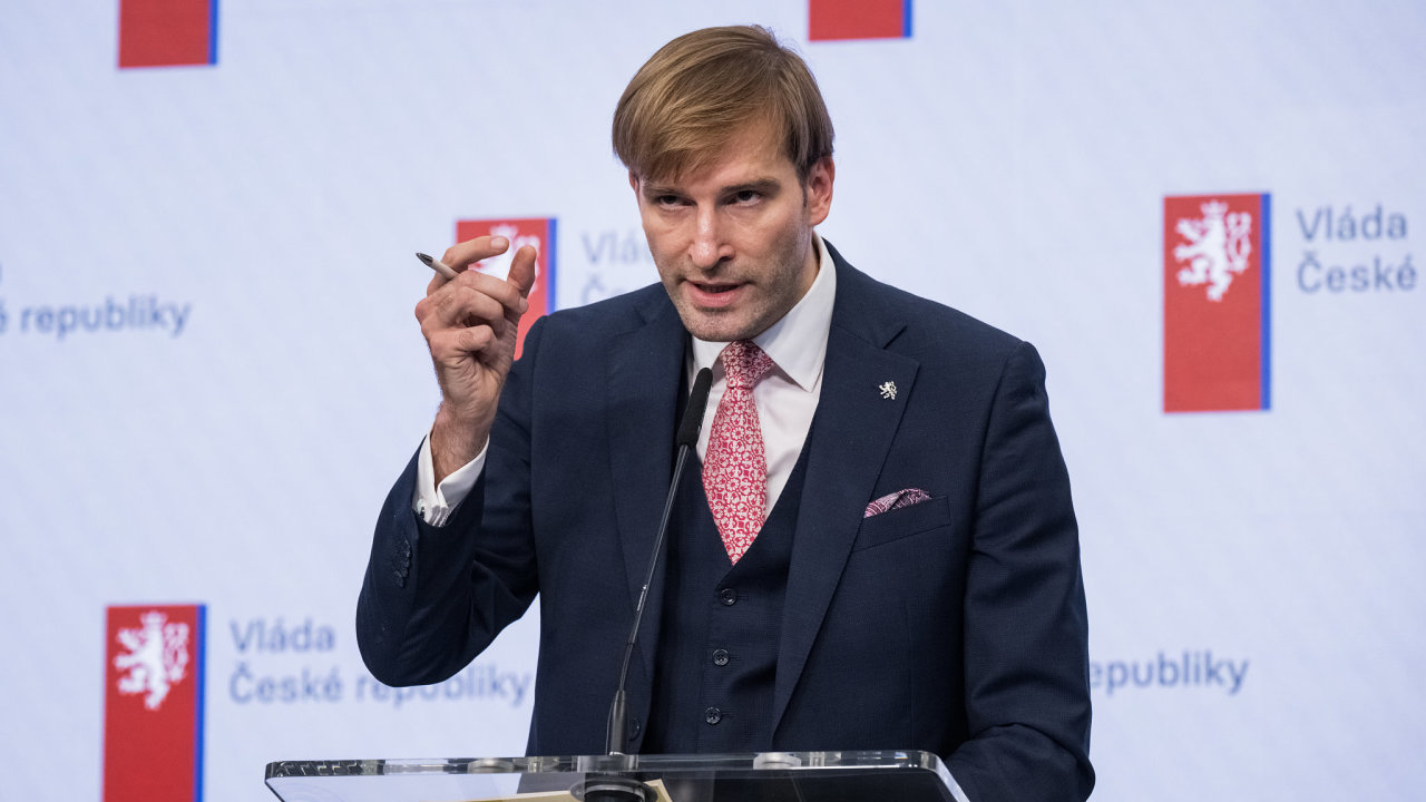 Adam Vojt�ch, ministr zdravotnictv�, politik