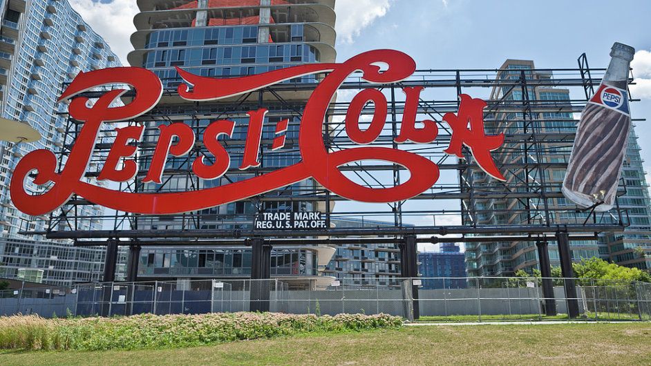 Historick znak Pepsi-Coly v New Yorku.