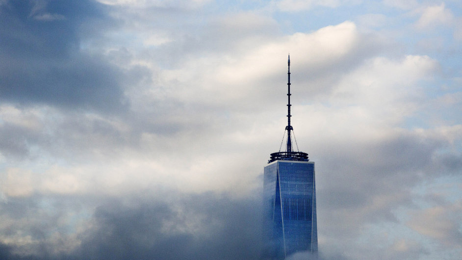 V nejvym mrakodrapu USA One World Trade Center se ve vce tm 400 metr otevr vyhldkov ploina.