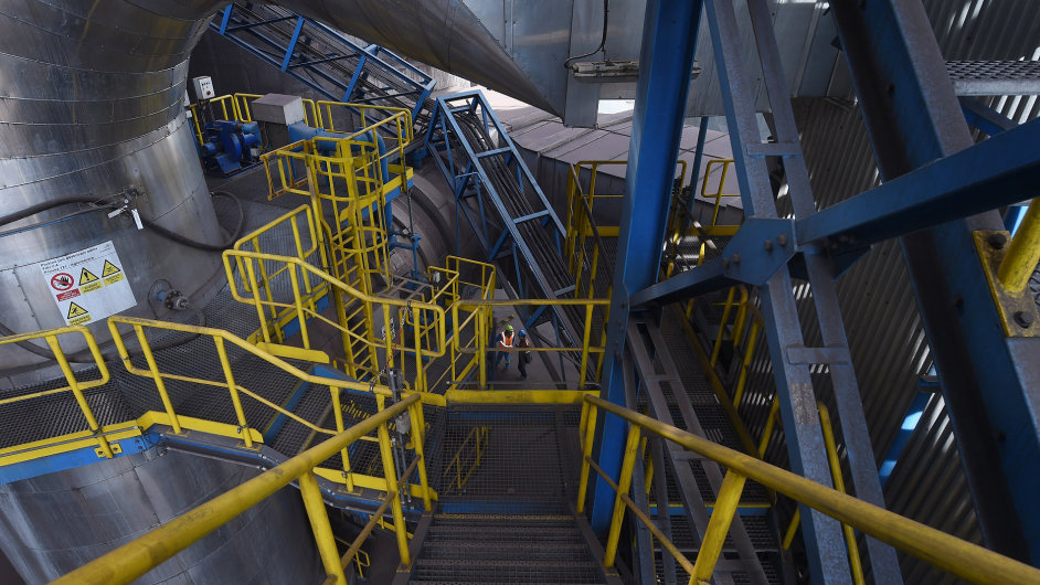 Hutn_ spole_nost ArcelorMittal Ostrava uvedla 29. b_ezna do ostr_ho provozu tkaninov_ filtr za 365 milion_ korun na ji_n_ __sti aglomerace. Technologie zachyt_ ro_n_ 94 tun prachu